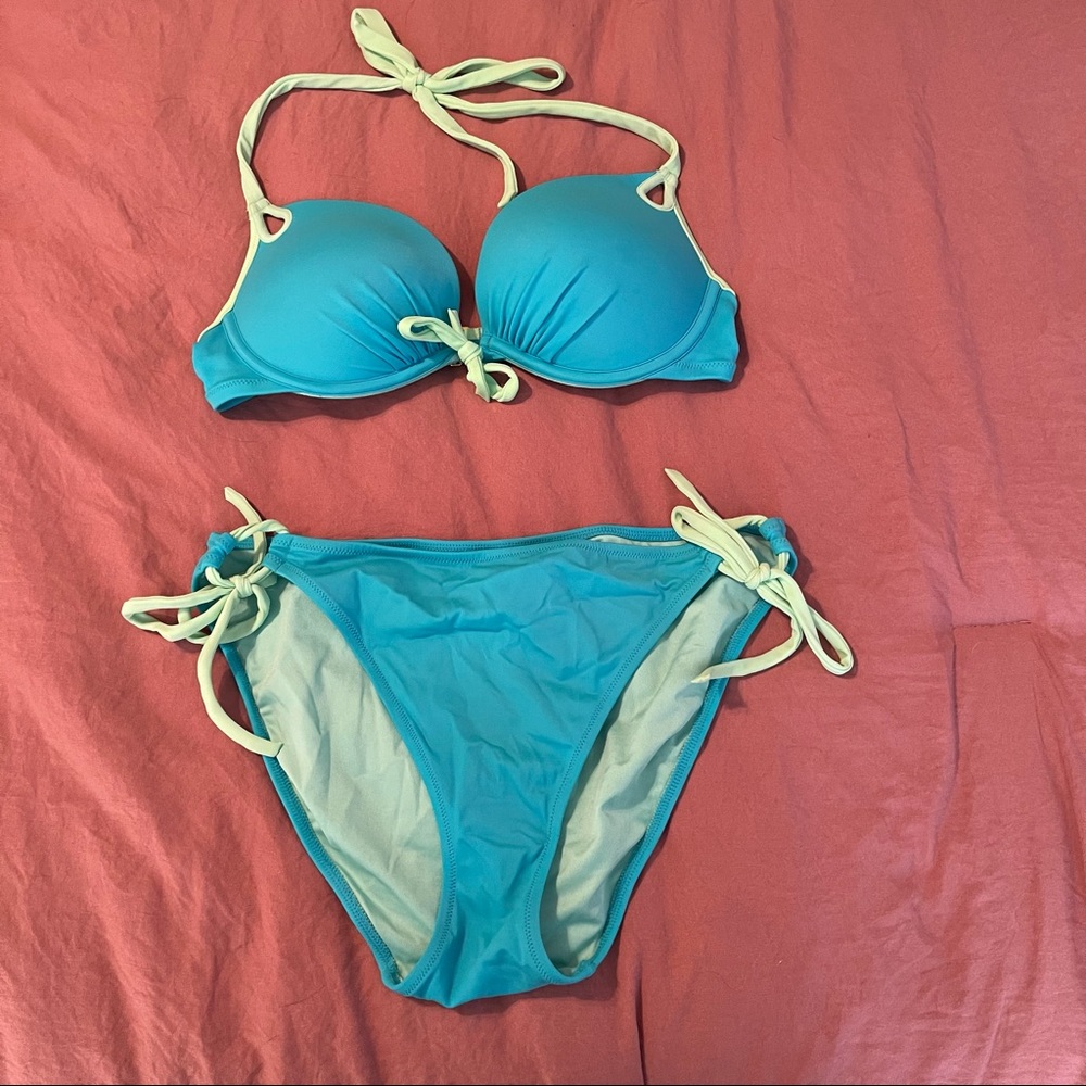 Victoria Secret Push Up Bikini 34 C & Large Bottom